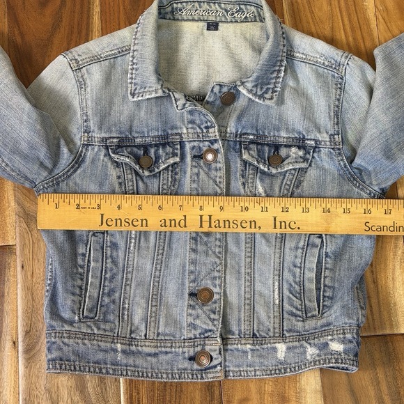 American Eagle AE AEO Distressed Cropped Denim Trucker Jean Jacket Womens M - Picture 5 of 7